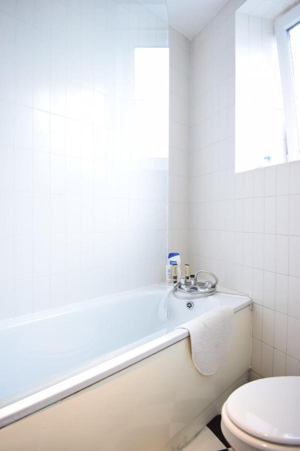 Spacious 2 Bedroom Flat in Beautiful Maida Vale Londres Exterior foto